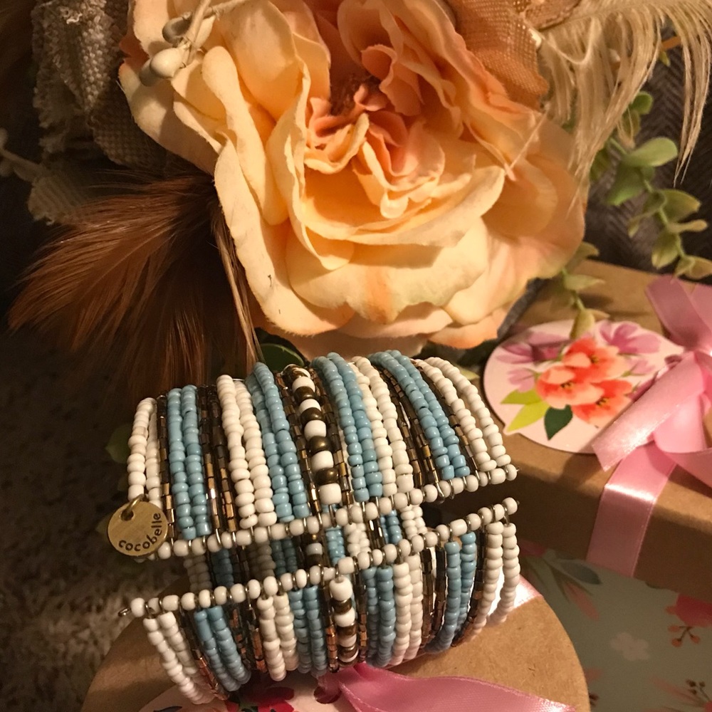 🥥🌴 Cocobelle Statement bracelet
